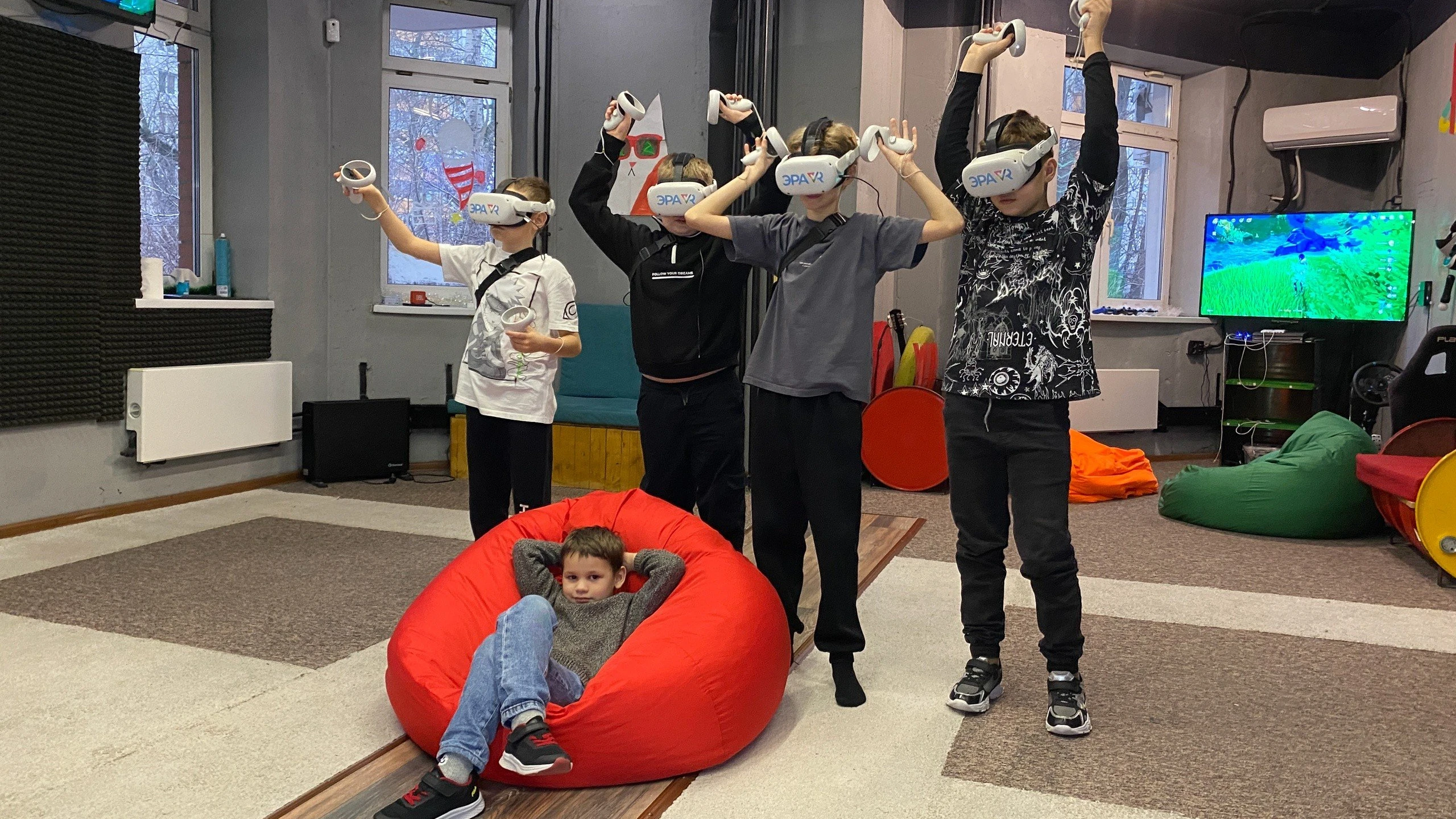 Детский день рождения в клубе виртуальной реальности "Эра VR" на Молодежной