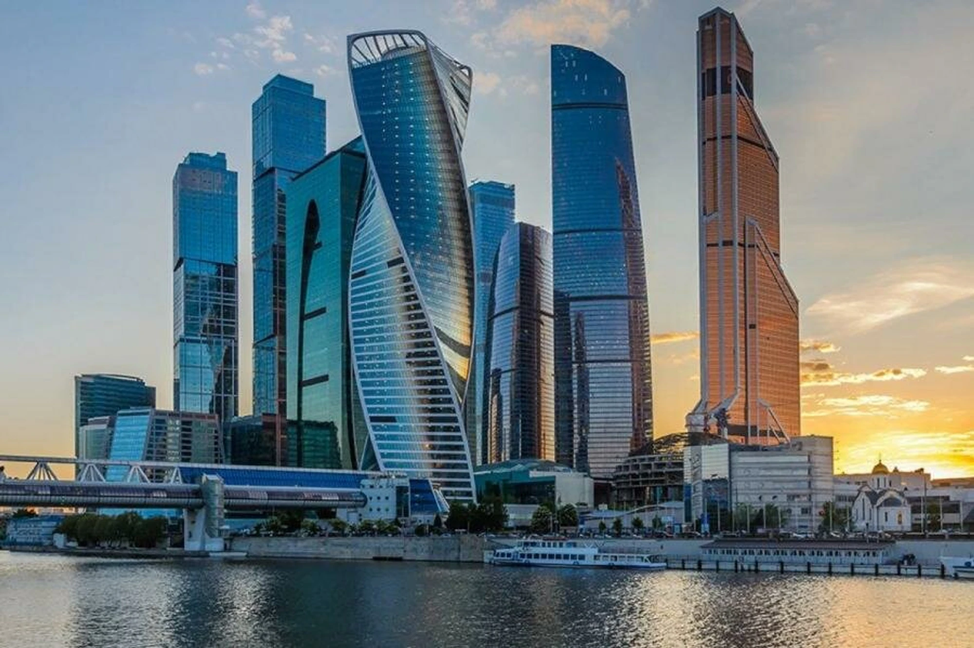 Engflow (Курсы иностранных языков)