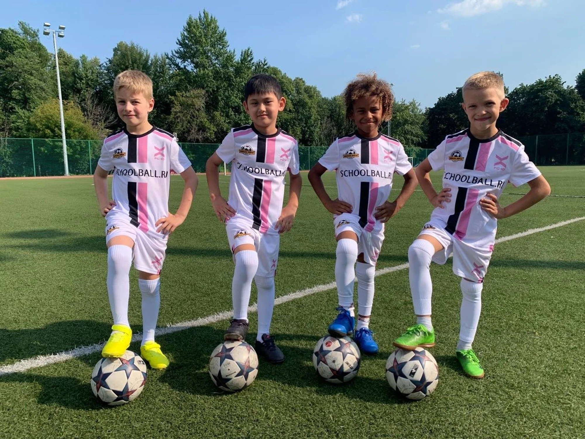 Школа мяча Люберцы - футбольная школа для детей от 4 до 14 лет