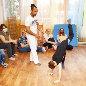 "Искра" (семейный центр развития)