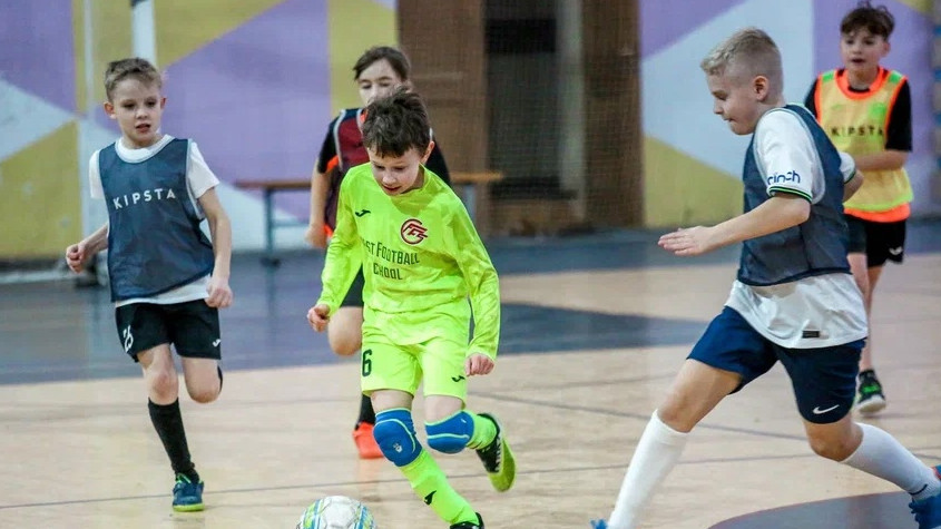 Детская футбольная школа "First Football School" г. Екатеринбург (ТРЦ Академический)