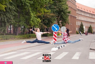 Dance Studio 54, "Дэнс Студио 54", школа танцев для детей от 3 лет и взрослых на проспекте Мира, Калининград 