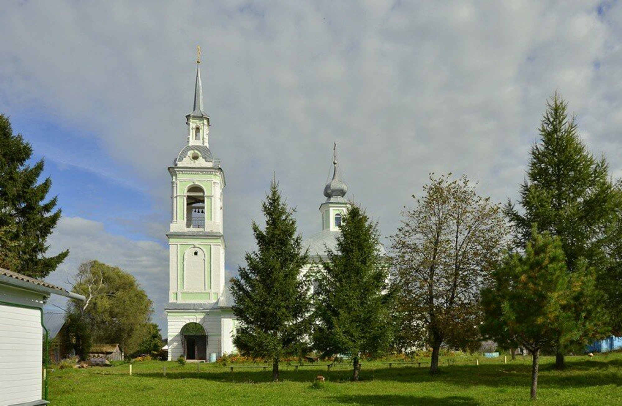 Церковь Николая Чудотворца в Незнаново (Православный храм)