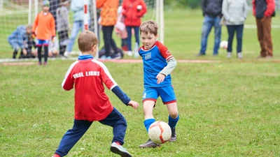 БАРСА - центр футбольной подготовки и футбольный клуб с 4 лет (зимний стадион "Уралмаш")