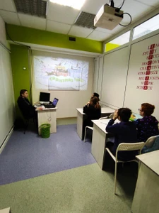 Yeslanguageclub (Курсы иностранных языков)