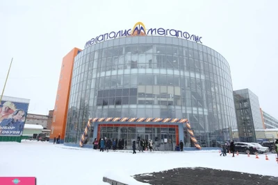 ТРЦ "Мегаполис", торгово-развлекательный центр на проспекте Ленина, Томск