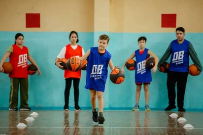 Движение вверх (Спортивная школа)