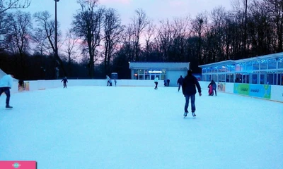 "Ice Park", открытый ледовый каток с кафе в Центральном парке, Калининград 