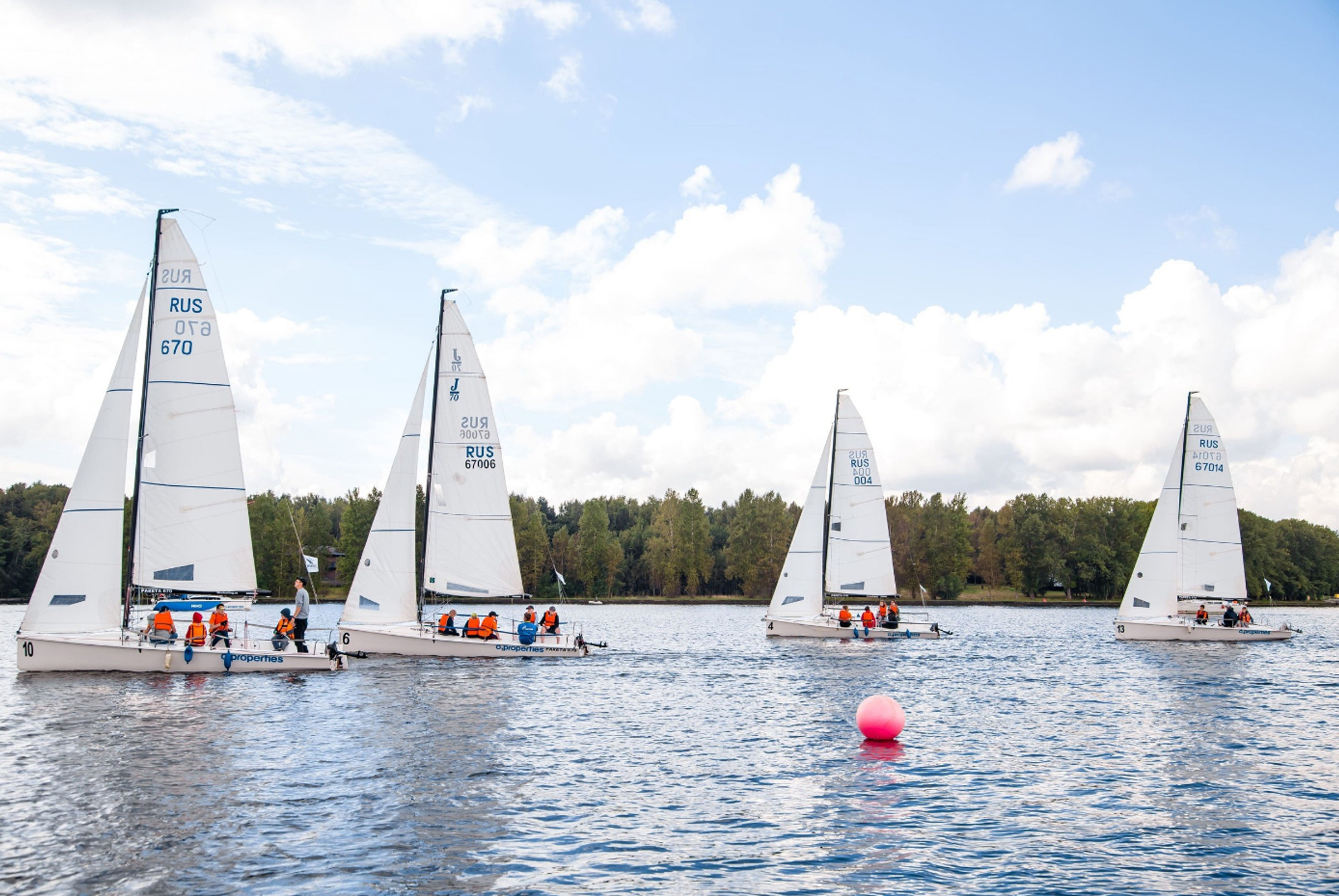 Детский лагерь "UNITED YACHT CAMP"