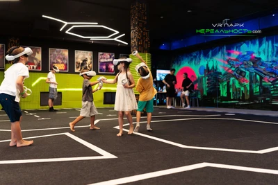 Празднование дня рождения в парке виртуальный реальности "VR Нереальность"