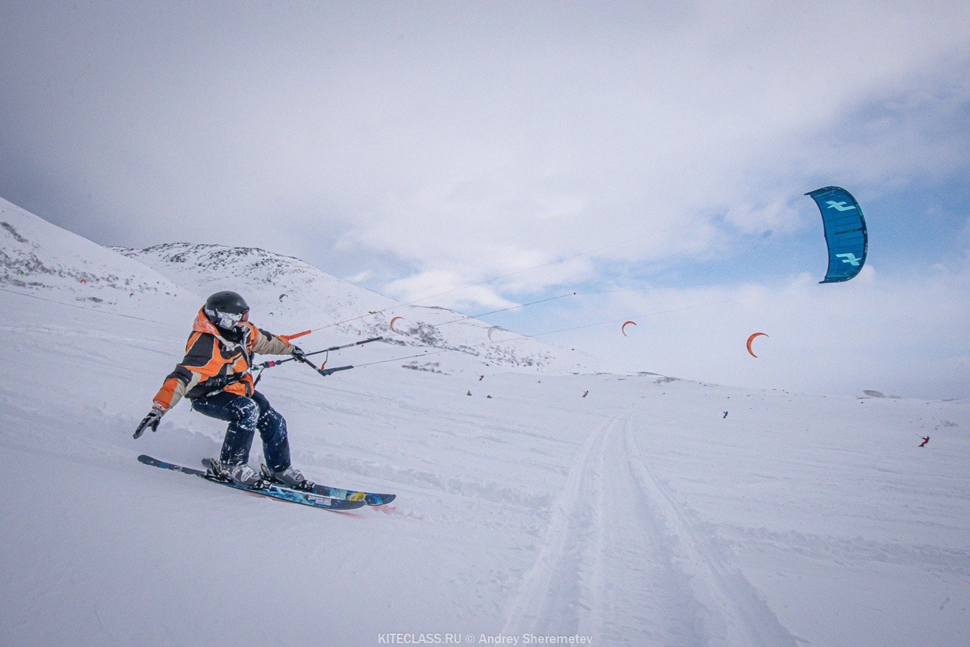 Обучение сноукайтингу в Москве в кайт-школе "KITECLASS"