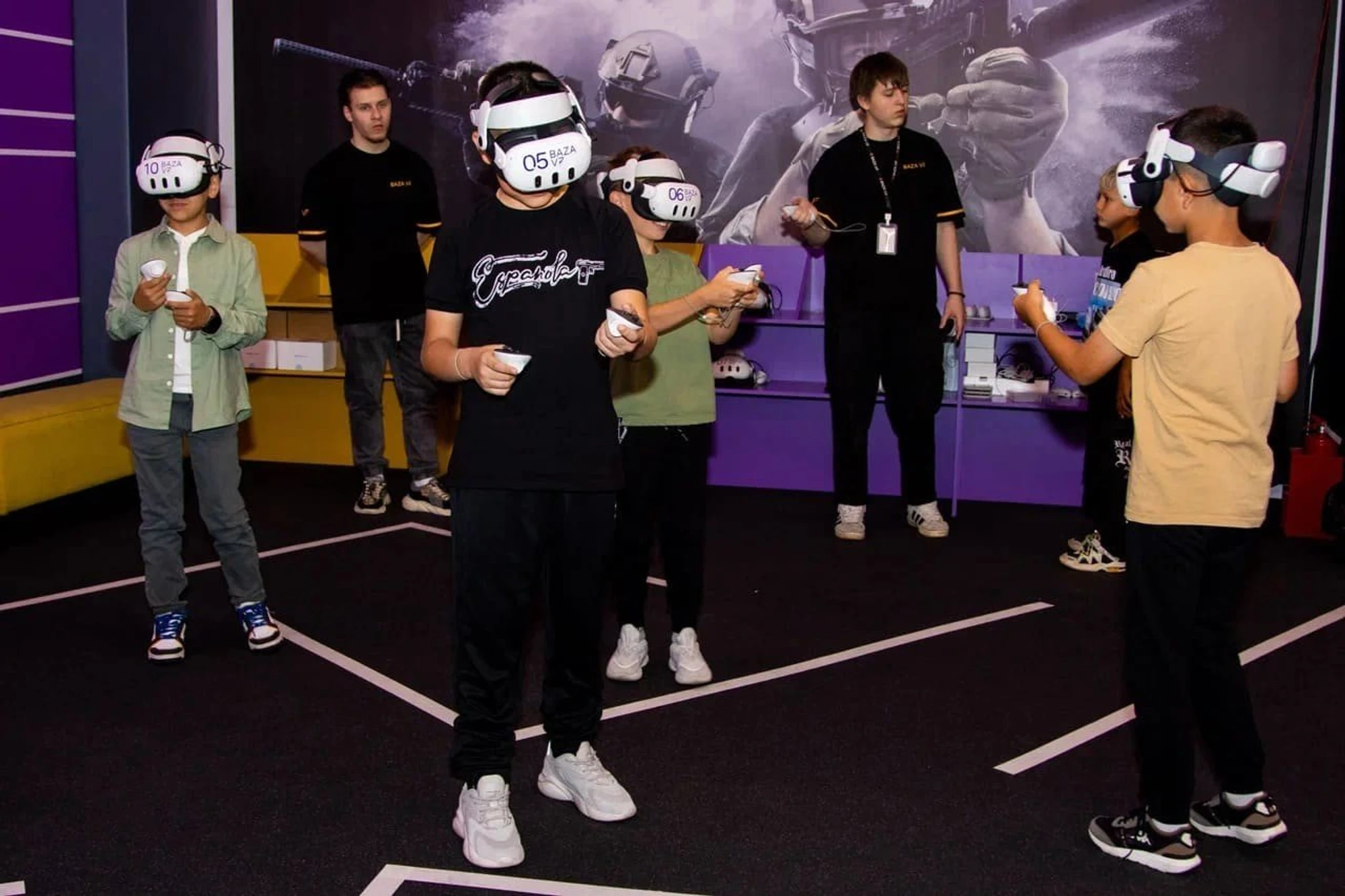 Иммениник на празднике бесплатно в клубе виртуальной реальности