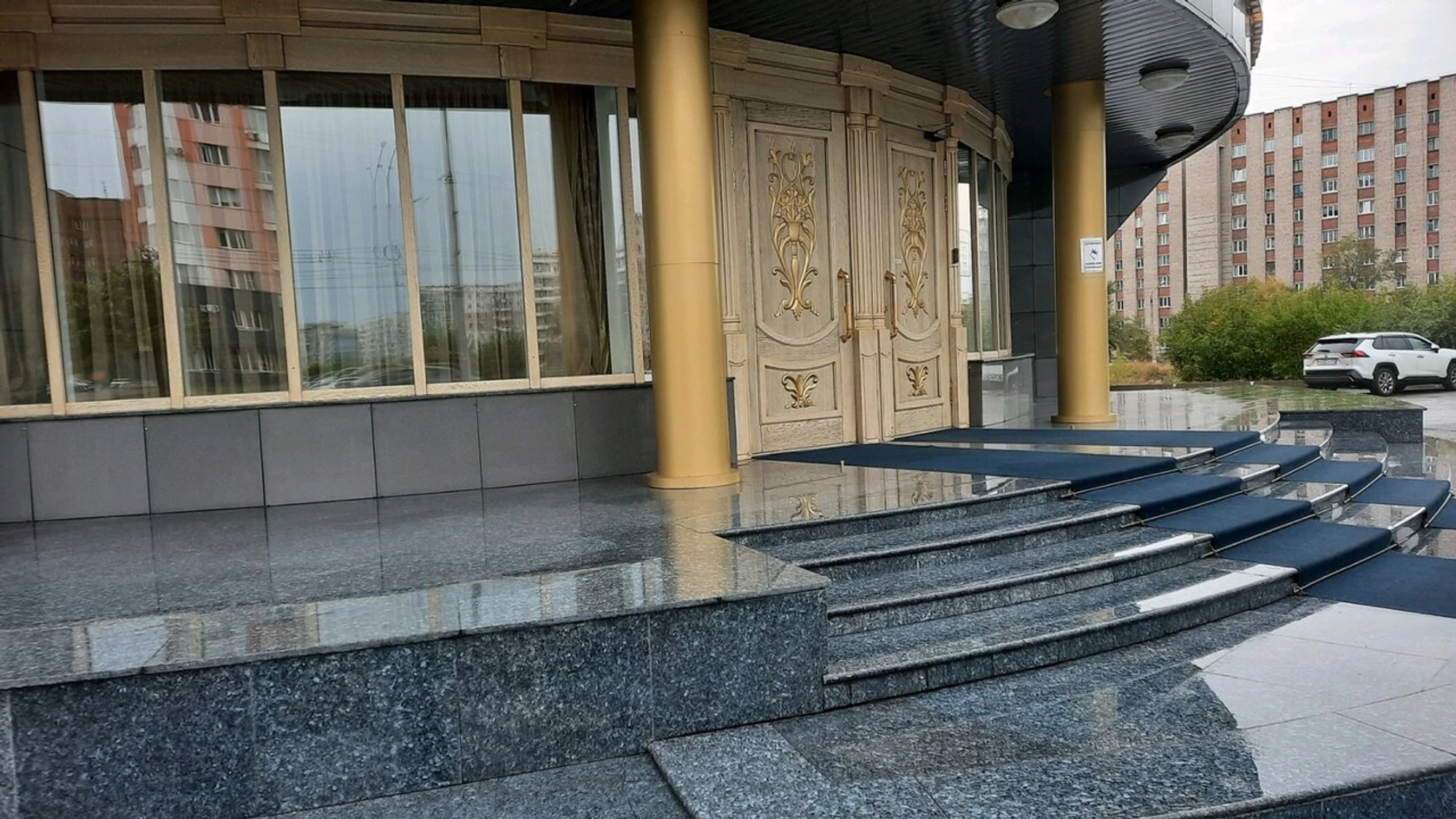 Ресторан (Ресторан)
