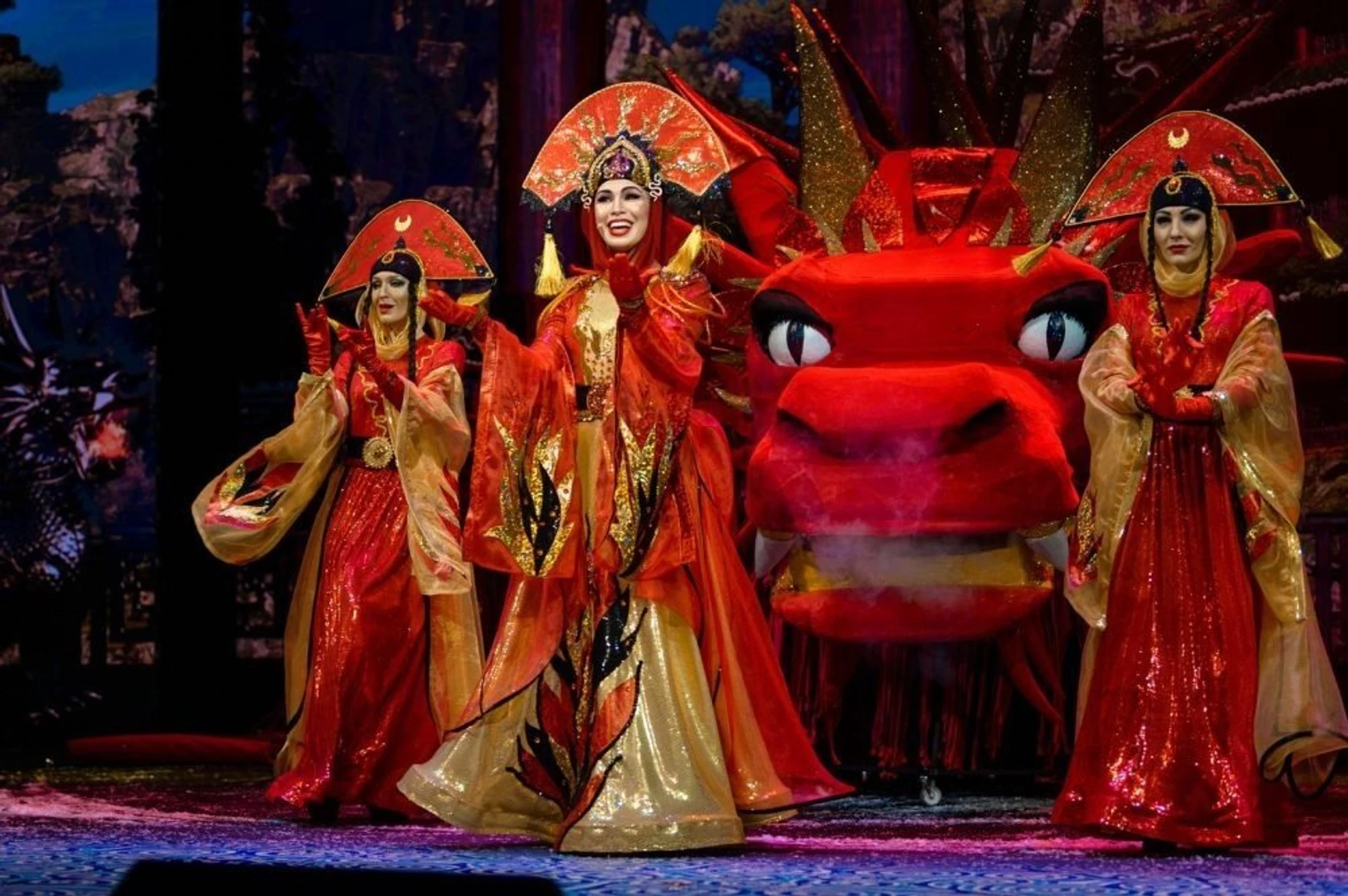 Новогоднее представление "Бабкины сказки. Как три Ивана Новый год спасали" в театре "Русская песня"