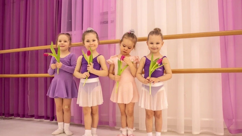 Детская школа балета "Lil Ballerine" для детей с 2-14 лет (мкрн Центр, пр. Ленина)