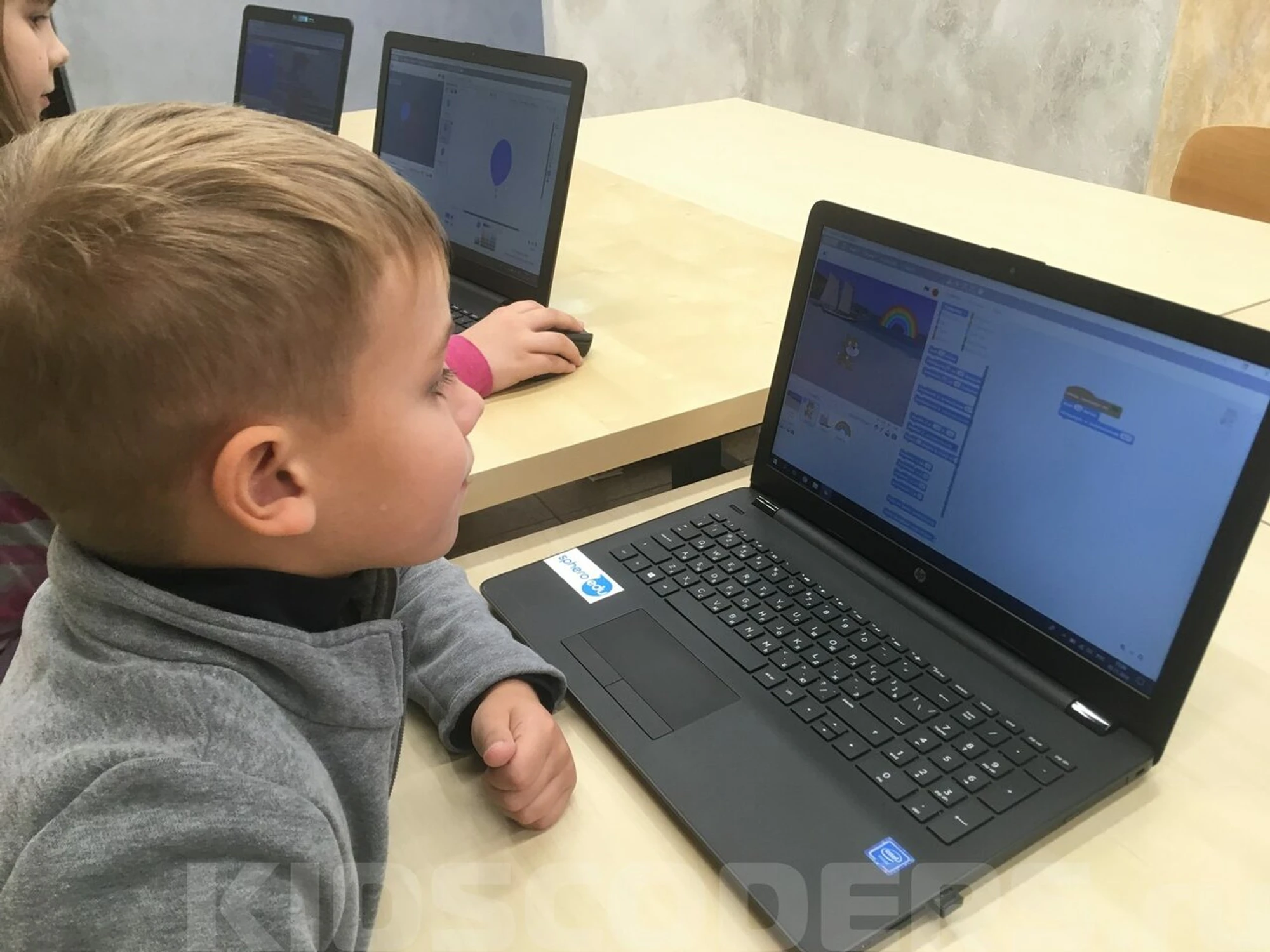 Kidscoders.ru (Центр развития ребёнка)