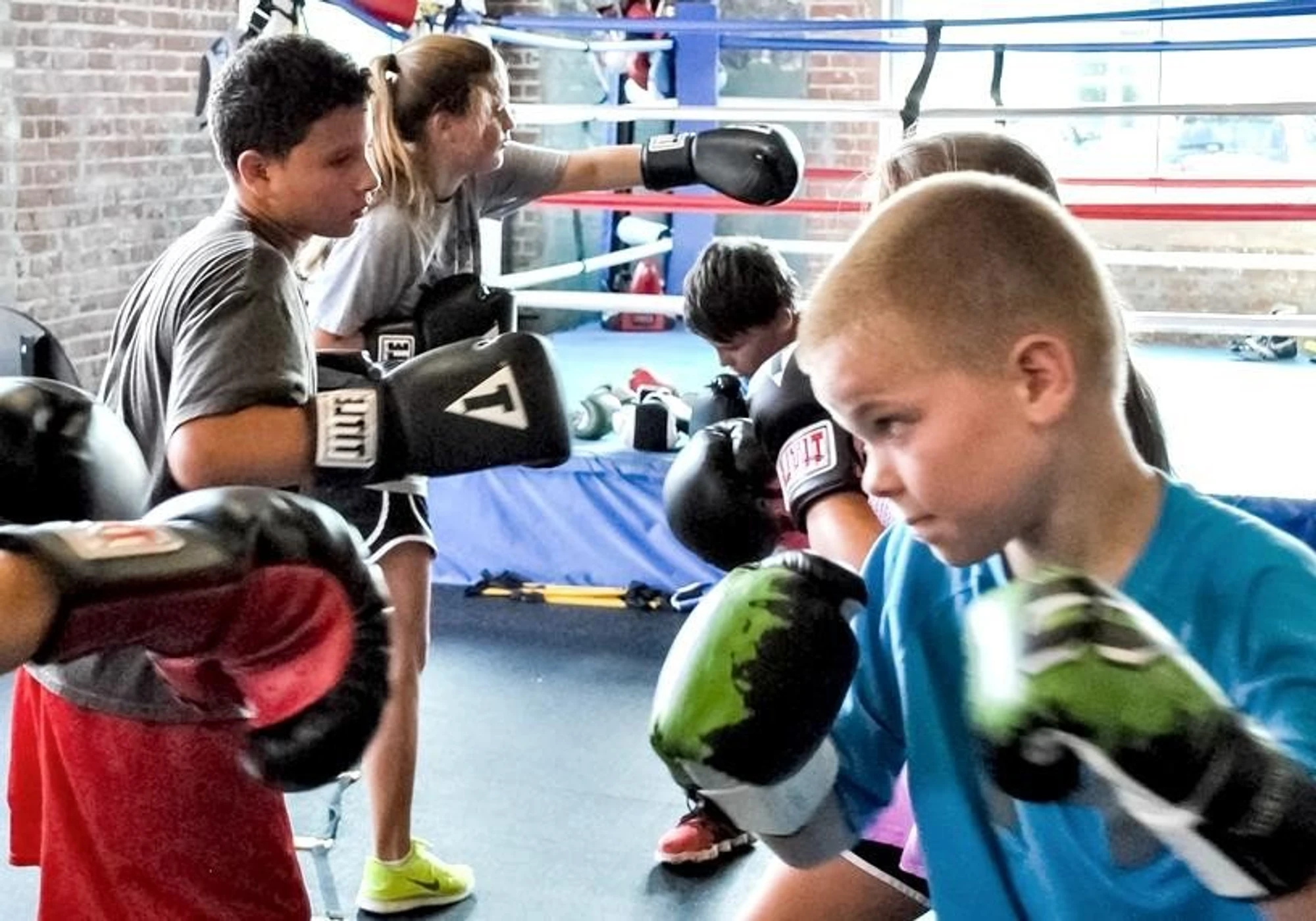 Абонемент на индивидуальные занятия по боксу для детей в клубе "Ударник"