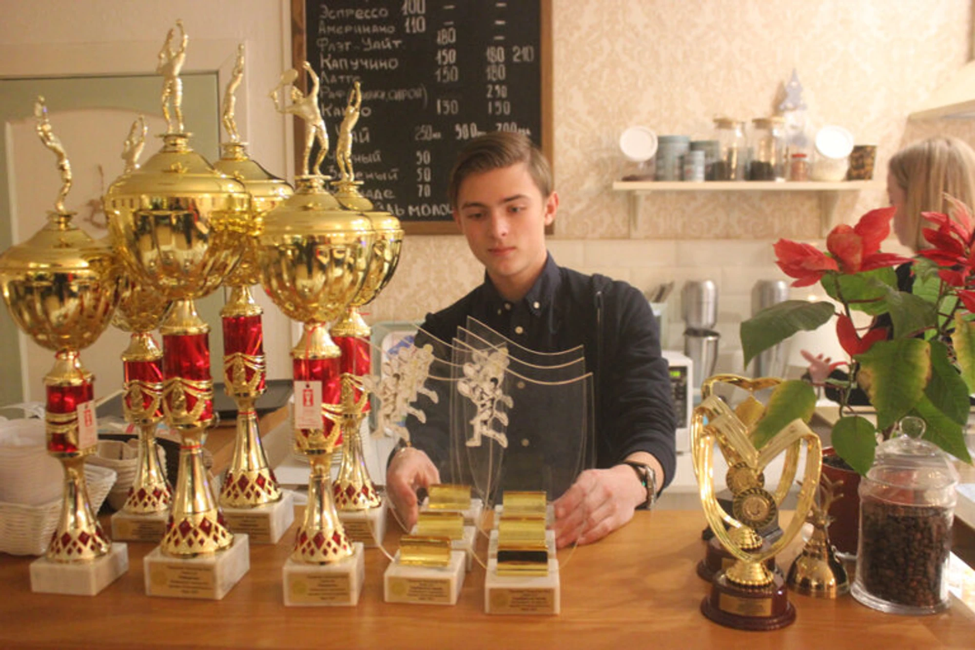 Теннисная академия Чемпион (Теннисный клуб)