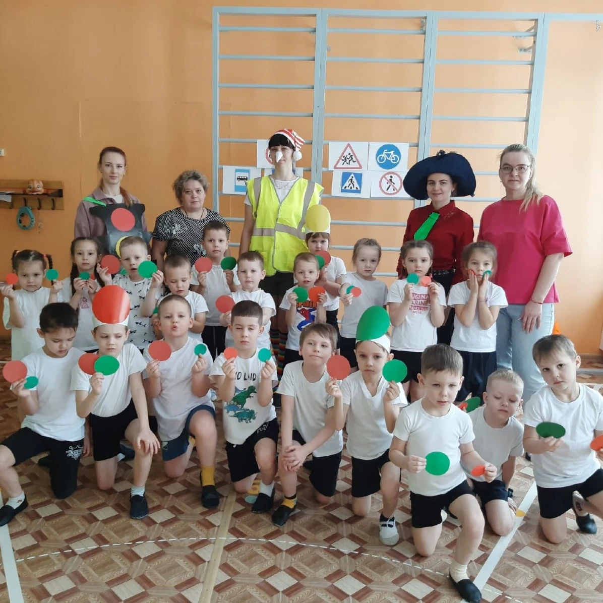 Детский сад № 4 «Золотая рыбка» на ул. Мира,  г. Карпинск