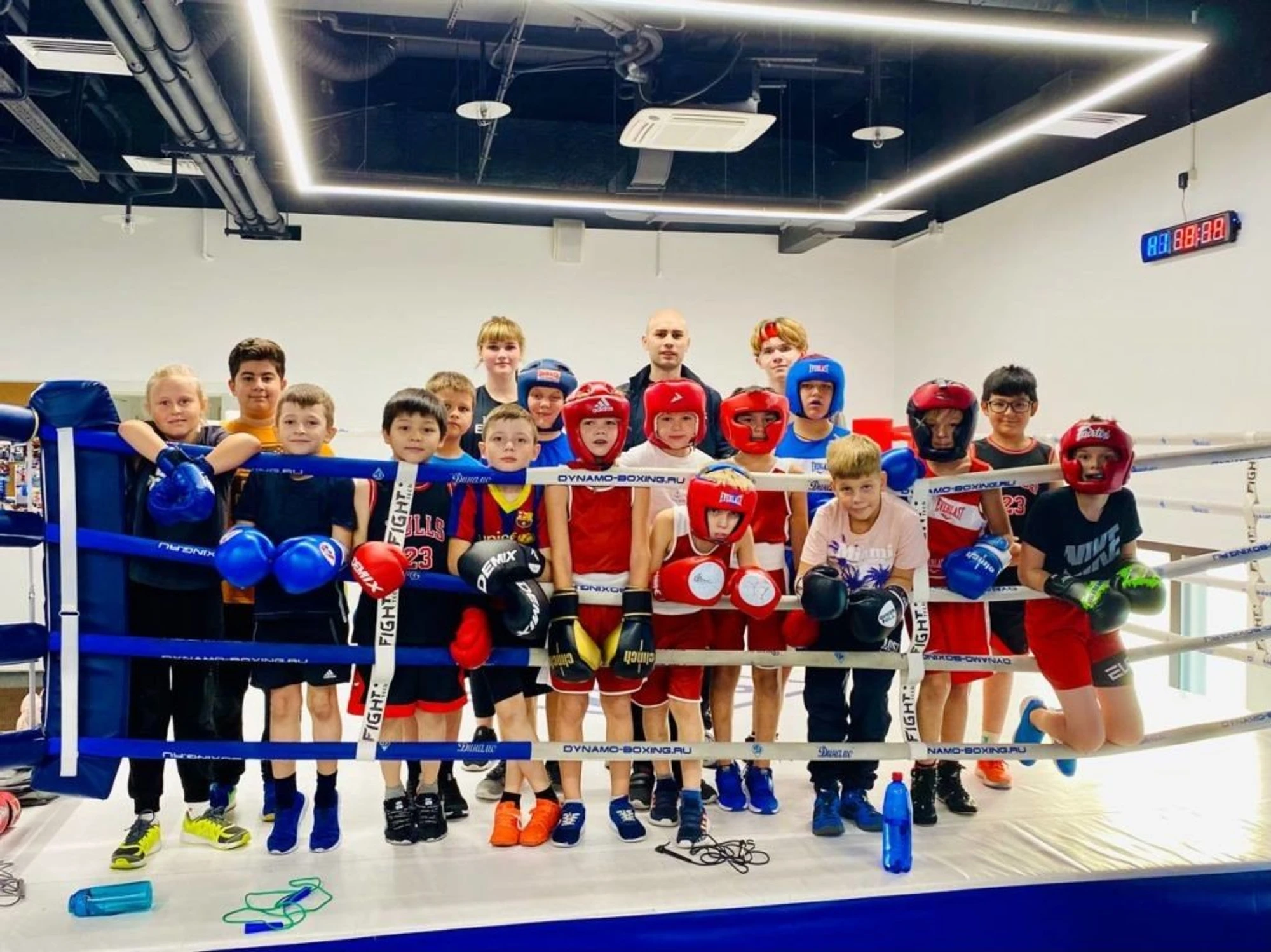 Безлимитный абонемент на комплекс единоборств в школе "Динамо" на ВТБ арене