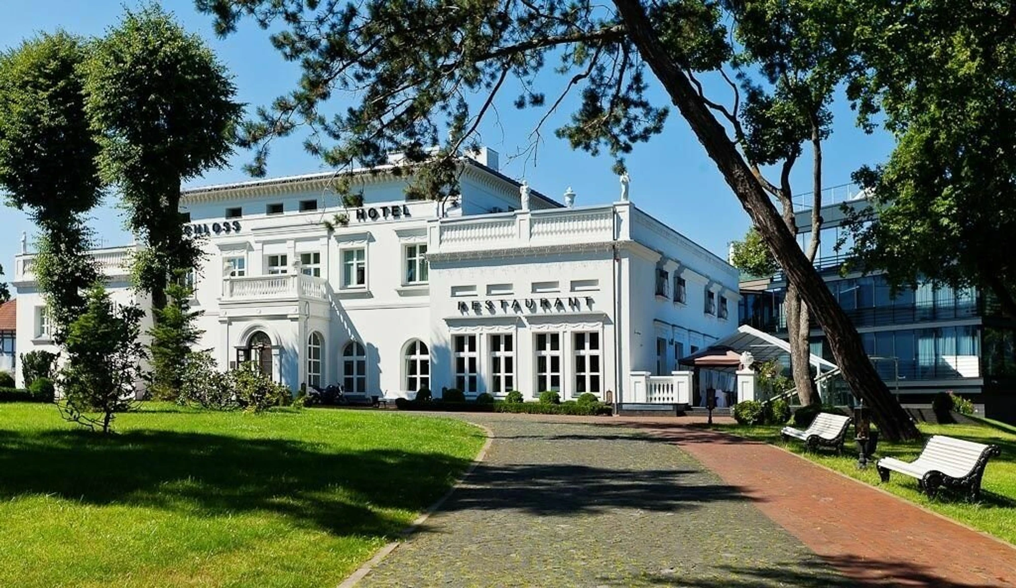 Шлосс (Гостиница)