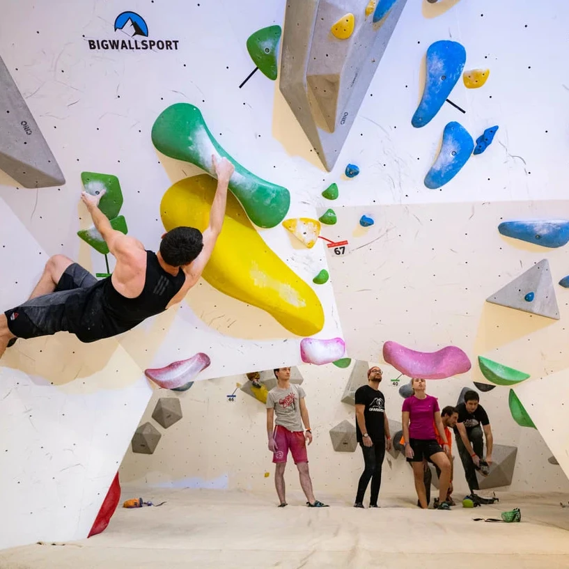 Школа скалолазания для взрослых от "Big Wall Sport" на Динамо