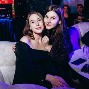 Скидка именинникам 10% в баре "На Луне"