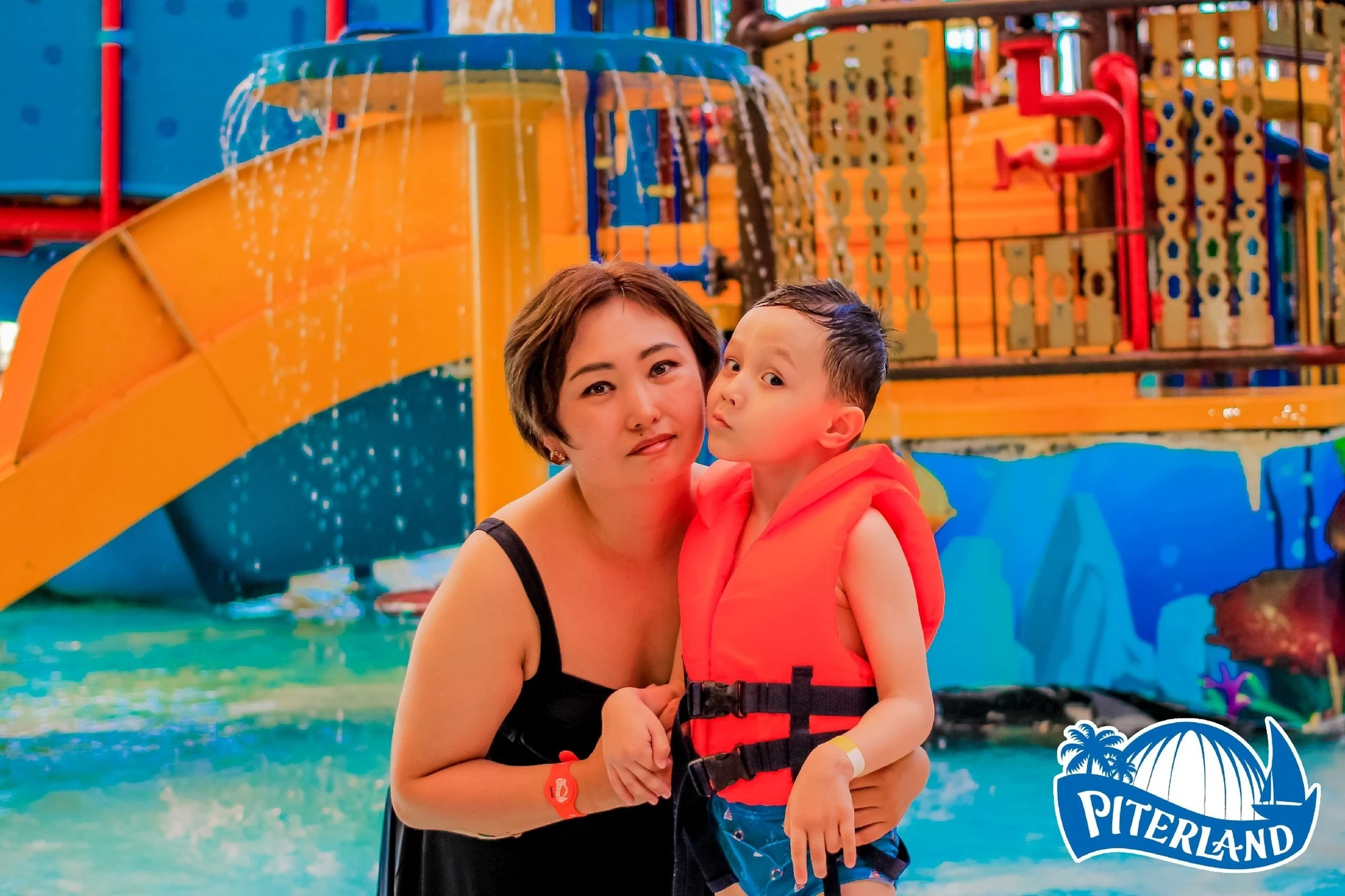 Аквапарк "Питерлэнд" в ТРК "Питерлэнд"