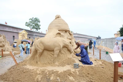 XXI Международный фестиваль песчаных скульптур к 80-летию Великой Победы на территории Петропавловской крепости