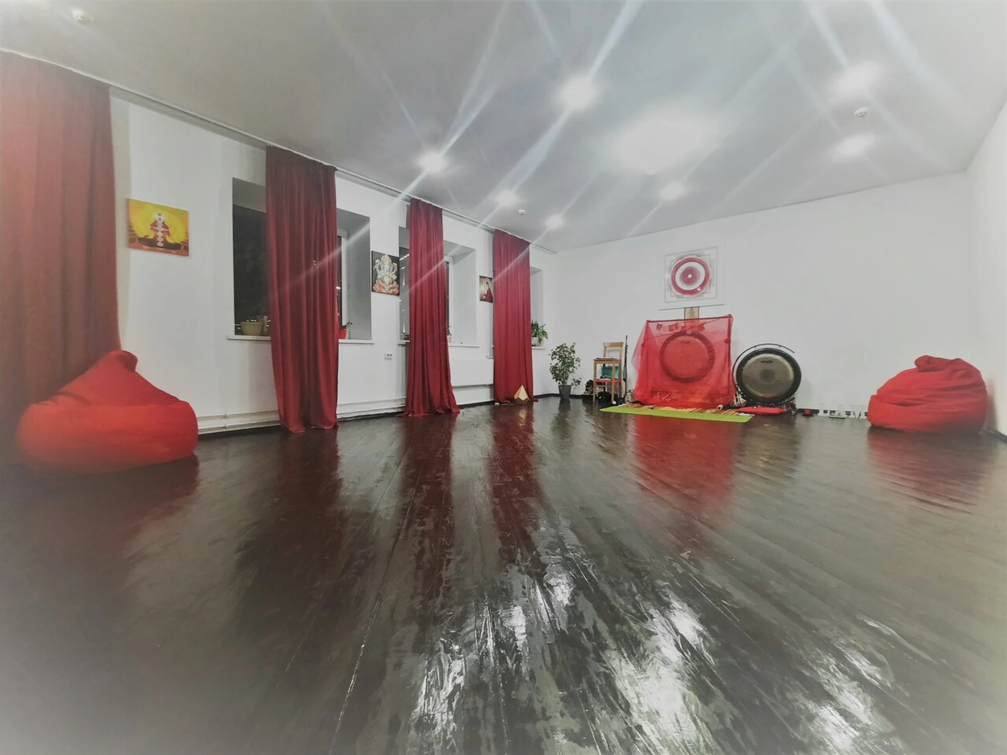 Yoga Lam (Центр йоги )
