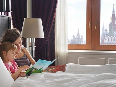 "Скидка 30% на дополнительный номер" в "Four Seasons Hotel Moscow"