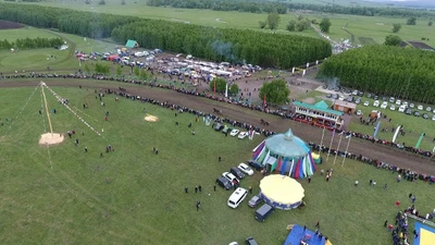 Ипподром (Ипподром)