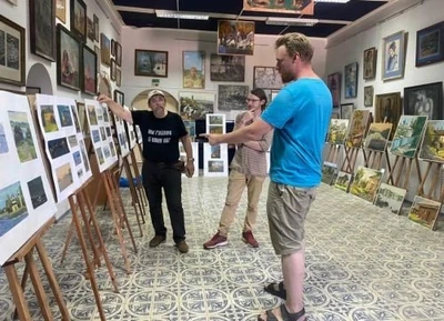 Посещение Музея авангардного и наивного искусства