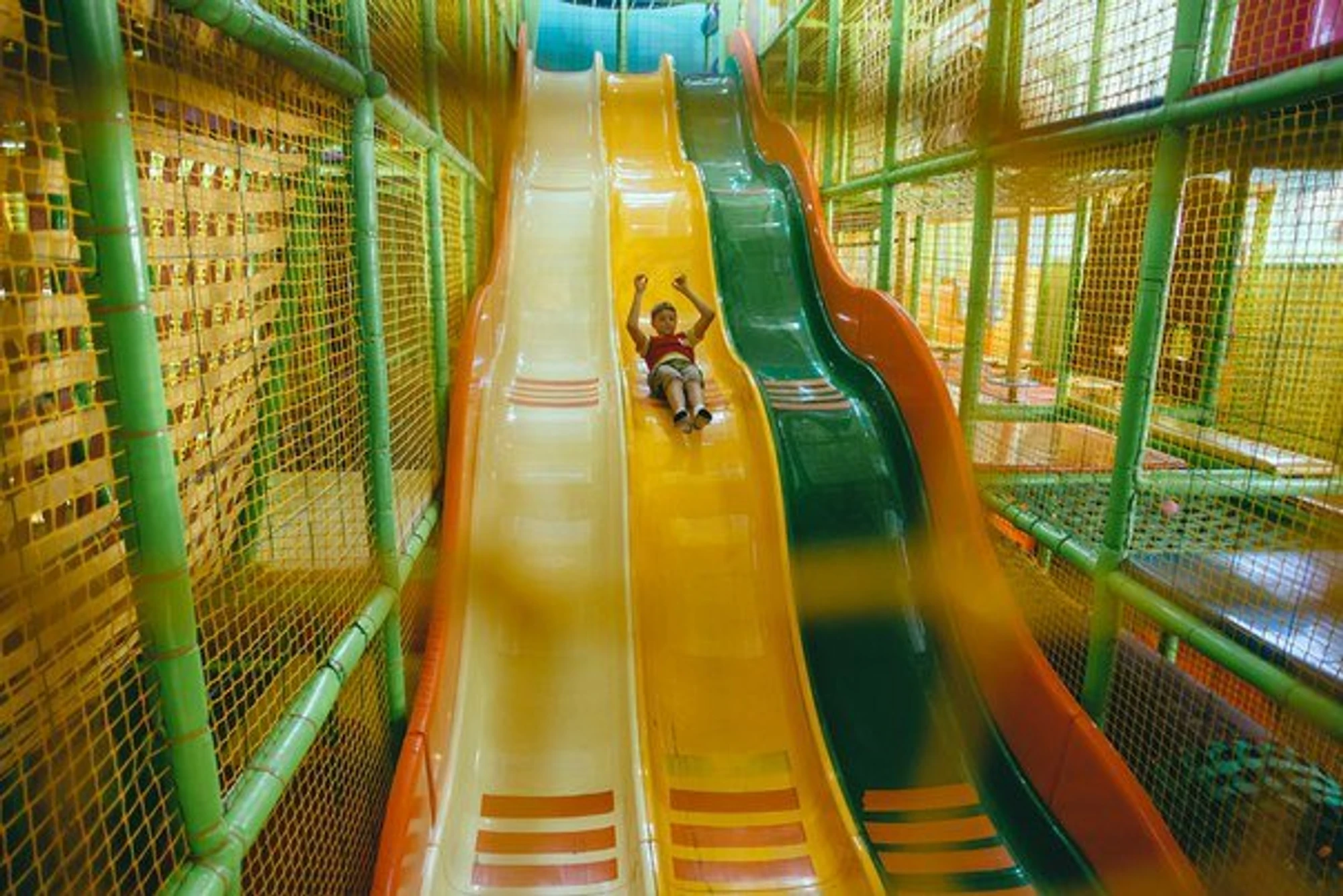 Мегалэнд (Детские игровые залы и площадки )