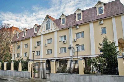 Школа-клуб Базис (Дополнительное образование )