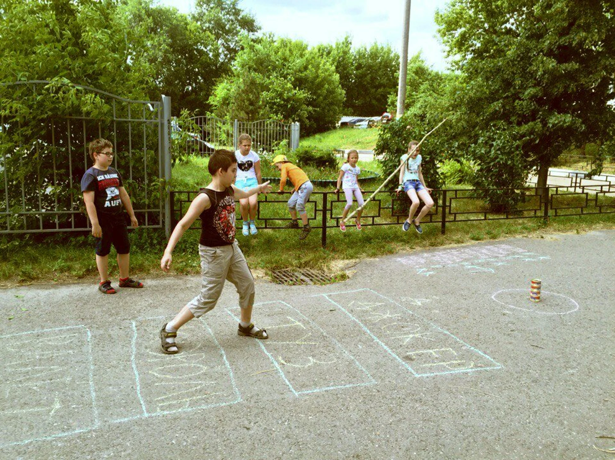 Крылья (Клуб для детей и подростков)