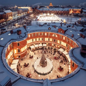 Новогодний базар в "Новой Голландии", уличная еда, подарки, игрушки, книги, украшения, елочный базар