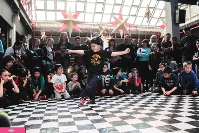 "Профи" на Зорге, школа танцев для детей от 3 до 14 лет, Казань 