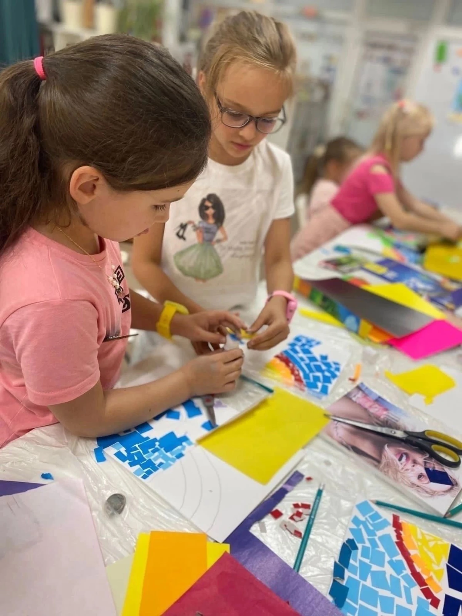 Пробное занятие бесплатно.  Курс для детей 5-13 лет "Основы живописи и дизайна"