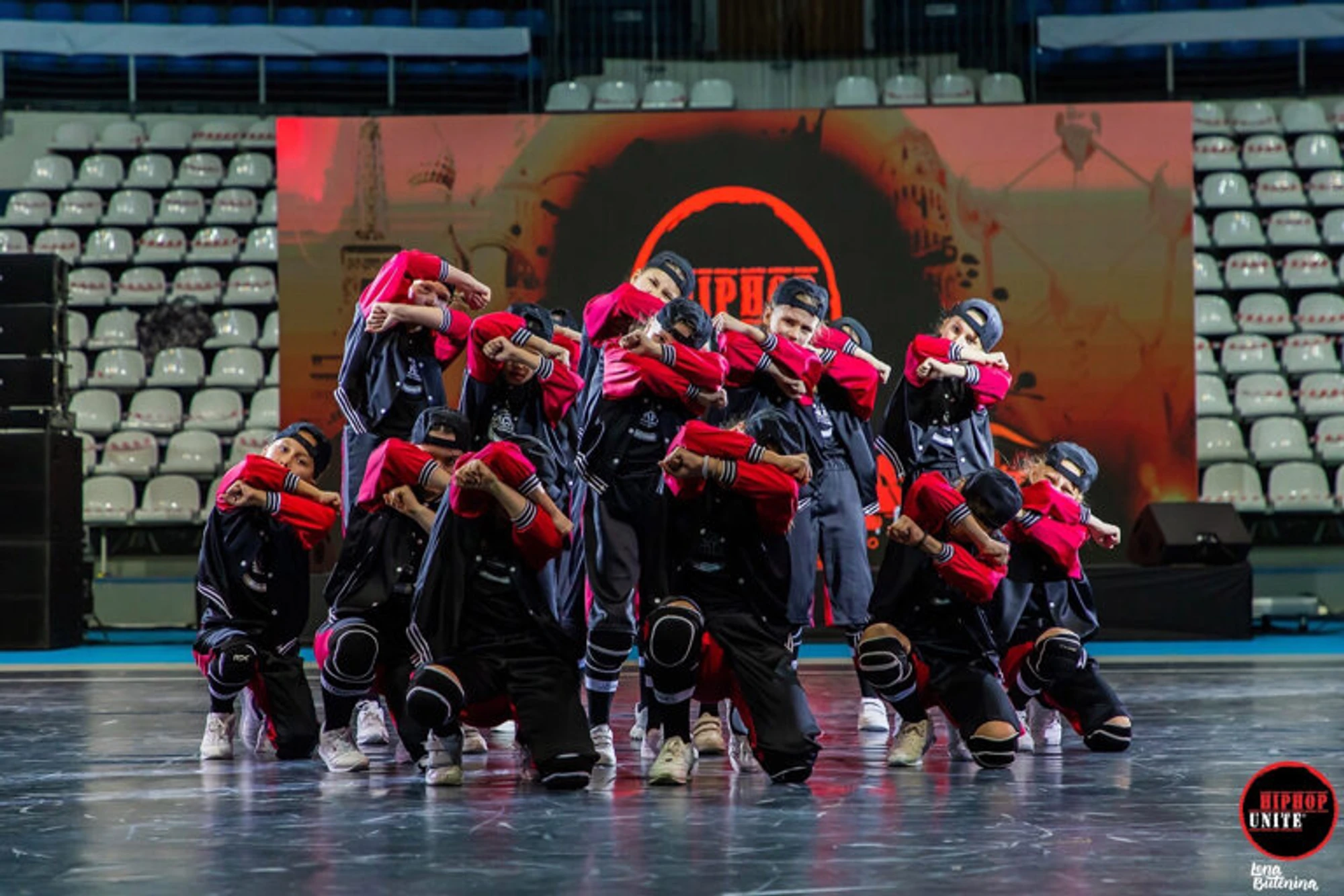 Танцевальная студия BackFam (Спортивный клуб, секция)