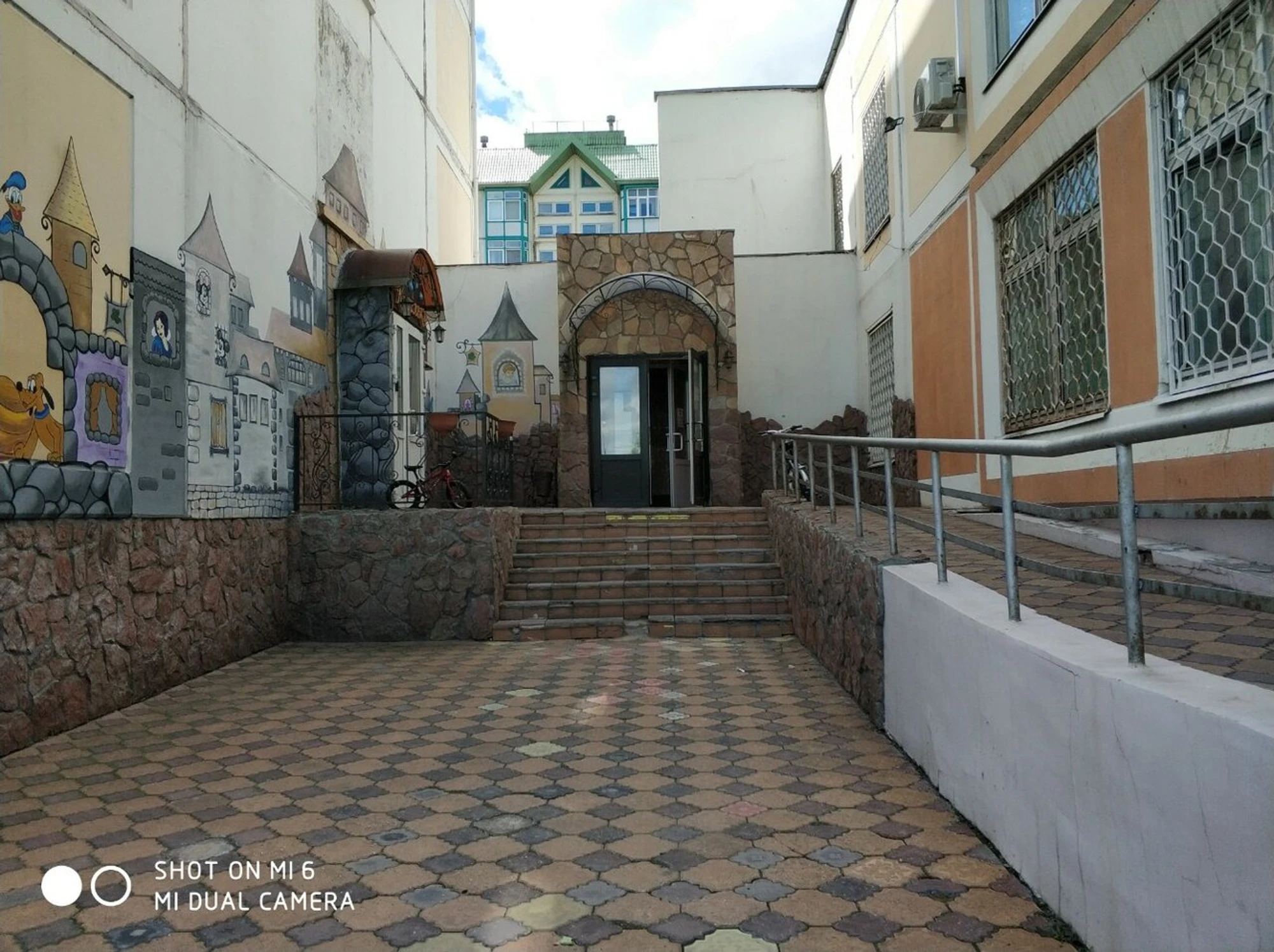 Светлица (Клуб для детей и подростков)
