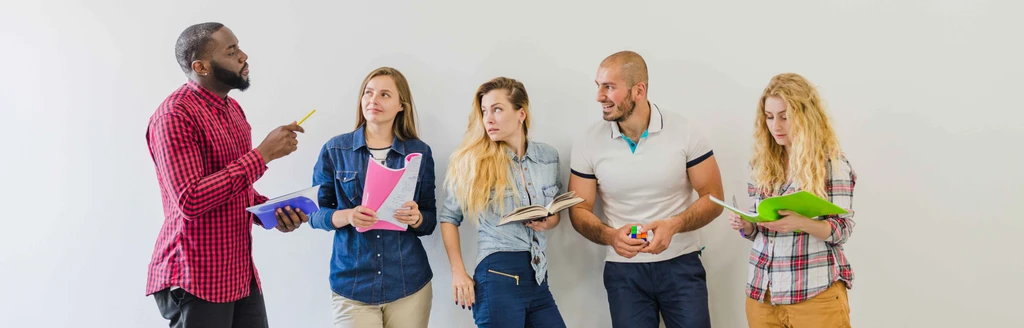 Понимать весь мир: 5 школ в Санкт-Петербурге, где можно выучить любой иностранный язык