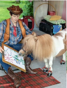 Праздничное шоу маленькой лошадки от агентства "Ам-праздники"