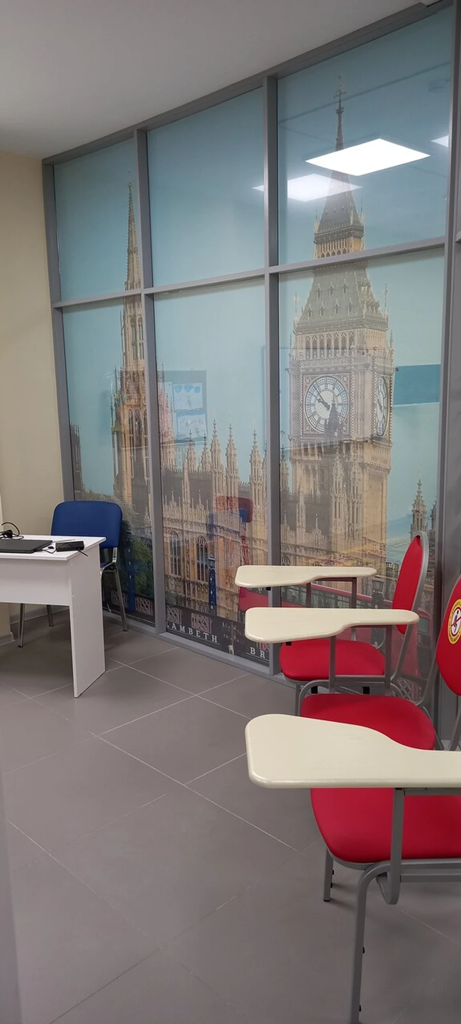 Центр иностранных языков Yes (Курсы иностранных языков)