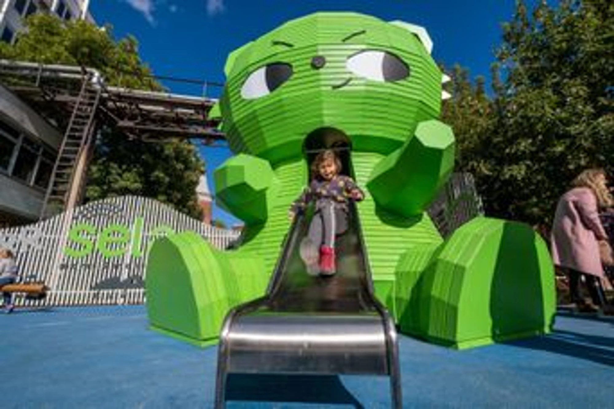 Детские площадки в "Севкабель Порт"