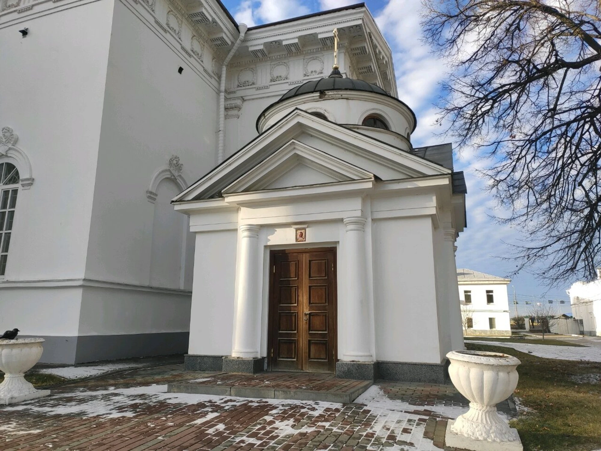 Часовня при соборе Происхождения Честных Древ Креста Господня (Православный храм)