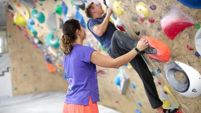 Вводное занятие по боулдеру для начинающих от скалодрома "Токио ClimbIN"