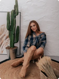 Аренда зала "BROWN" для семейной фотосессии в студии "Only Foto"