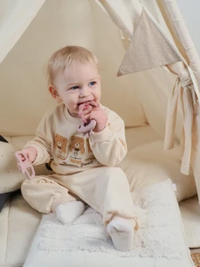 Фотосессия в детской зоне с вигвамом в студии "Inspire Studio Moscow"