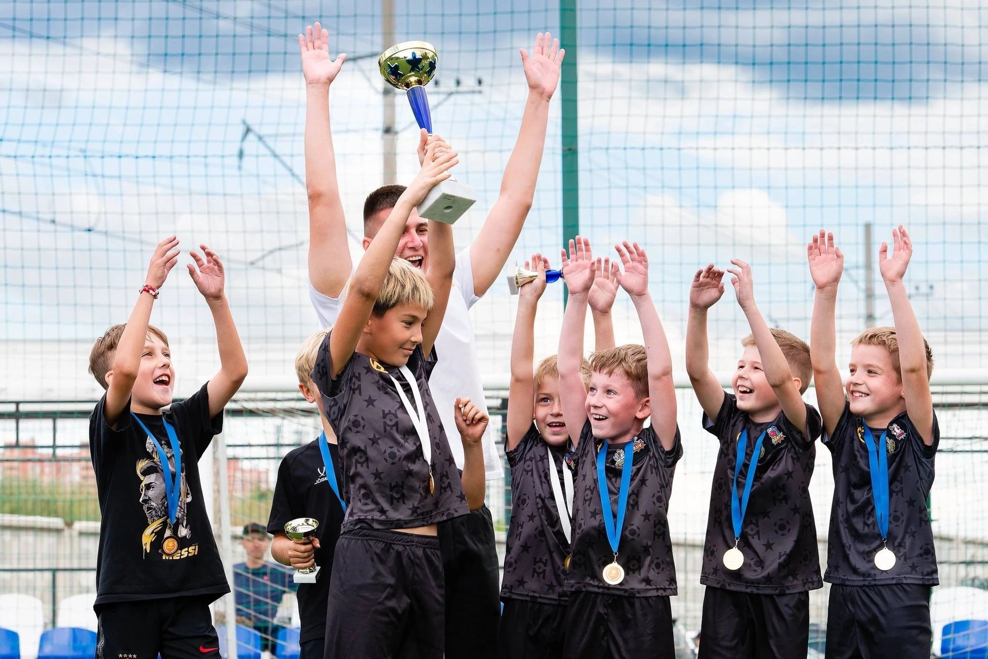 Школа мяча Ясенево - футбольная школа для детей от 4 до 14 лет